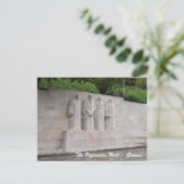 Carte Postale Le Mur des réformateurs - Genève (Debout devant)