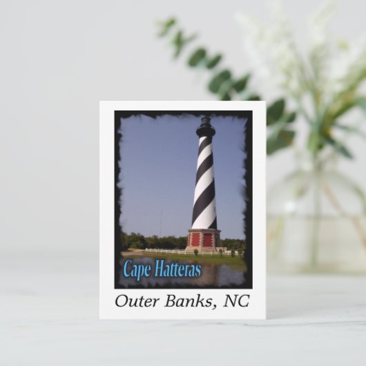Carte Postale Le phare de Cape Hatteras (Debout devant)