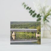 Carte Postale Le pont couvert de Windsor-Cornish enjambe la (Debout devant)
