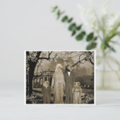 Carte Postale Le portrait familial (Debout devant)