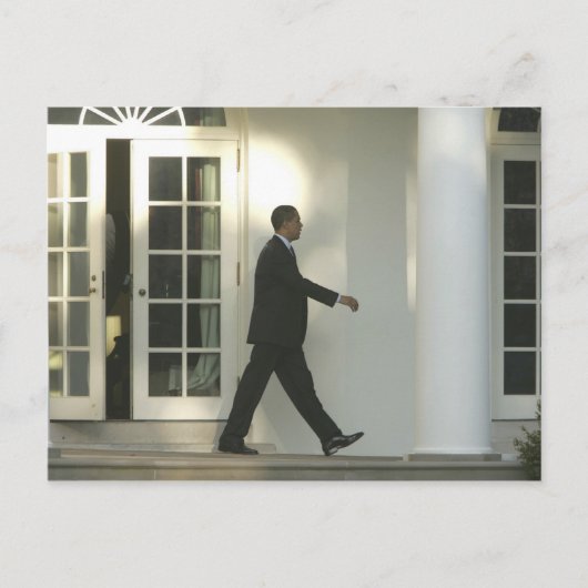 Carte Postale Le président Barack dans une profonde réflexion su (Devant)