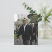 Carte Postale Le président Obama se rend au terrain de basket (Debout devant)