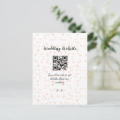 Carte Postale Le site web mariage scanner code QR pour les détai (Debout devant)