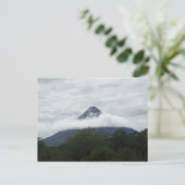 Carte Postale Le volcan Arenal (Debout devant)