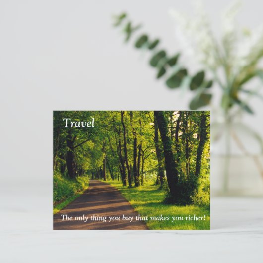 Carte Postale Le voyage vous enrichit (Debout devant)