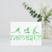 Carte Postale Le yoga de Namaste pose le vert (Debout devant)