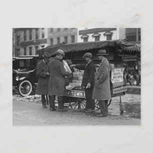 Carte Postale Lecture des Nouvelles, 1925