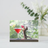 Carte Postale L'écureuil boit un cocktail à Happy Hour (Debout devant)