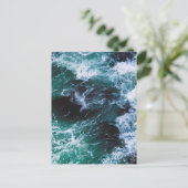 Carte Postale L'effondrement des vagues dans l'océan (Debout devant)