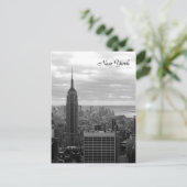 Carte Postale L'Empire State Building (noir et blanc) (Debout devant)