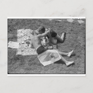 Carte Postale Les amoureux à midi