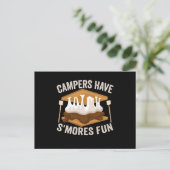 Carte Postale Les campeurs ont un plaisir S'mores drôle amateurs (Debout devant)