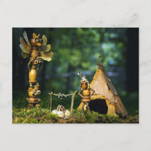 Carte Postale Les elfes de cacre jouent indien. Camping d'été