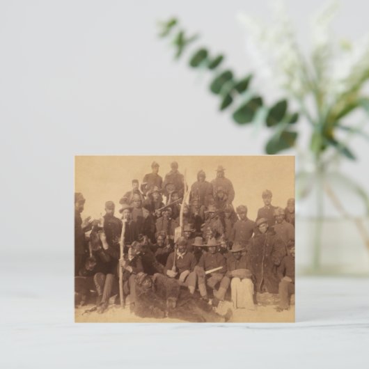 Carte Postale Les guerriers du buffle : la cavalerie noire améri (Debout devant)