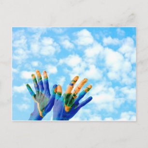 Carte Postale Les mains de la Terre