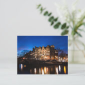 Carte Postale Les maisons du canal d'Amsterdam la nuit (Debout devant)