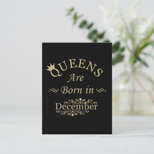 Carte Postale Les reines naissent en décembre (Debout devant)