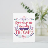 Carte Postale Les romans romantiques sont ma thérapie (Debout devant)