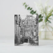 Carte Postale Les ruines de la Cour des Comptes (Debout devant)