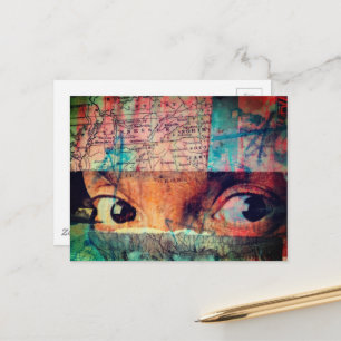 Carte Postale Les yeux regardent le journal de junk collage