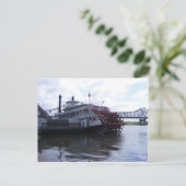 CARTE POSTALE L'ESPRIT DE LA PÉORIE (Debout devant)