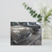 Carte Postale Lettonie, Riga, Riga Motor Museum, années 60 (Debout devant)