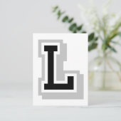 Carte Postale lettre grise noire L (Debout devant)
