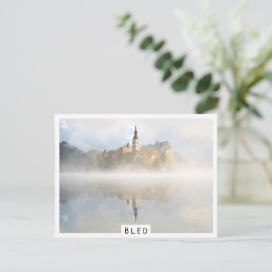 Carte Postale Lever de soleil brumeux au lac de Bled (Debout devant)