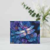 Carte Postale Libellule iridescente Fleurs colorées (Debout devant)