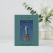 Carte Postale Liberty Enlightening the World - Statue de la Libe (Debout devant)