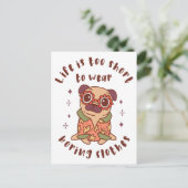 Carte Postale Life is too short to wear boring clothes (Debout devant)