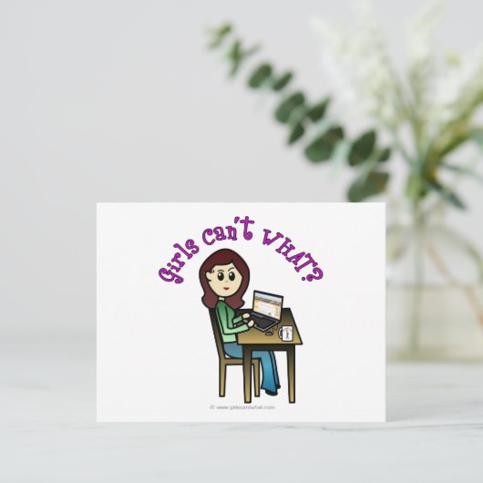 Carte Postale Light Computer Girl (Debout devant)