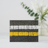 Carte Postale Ligne double jaune blanc (Debout devant)