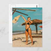 Carte Postale Lignes de bronzage tropicales Fille en Bikini Pho (Devant / Derrière)