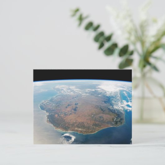 Carte Postale L'Île De Madagascar. (Debout devant)