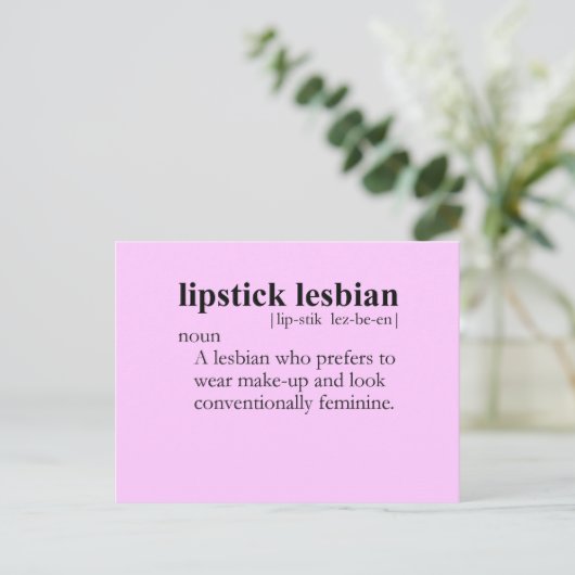 Carte Postale LIPSTICK LESBIAN (définition) (Debout devant)