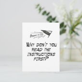 Carte Postale Lire les instructions (Debout devant)