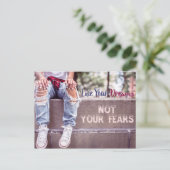 Carte postale Live Your Dreams (Debout devant)