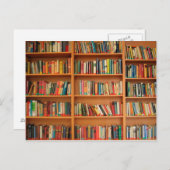 Carte Postale Livres sur Arrière - plan de bibliothèque (Devant / Derrière)