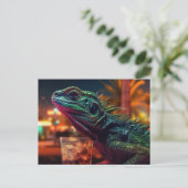 Carte Postale Lizard avec un verre (Debout devant)