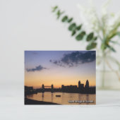 Carte postale London Tower Bridge (Debout devant)