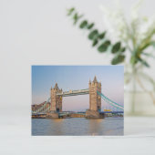 Carte postale London Tower Bridge (Debout devant)