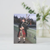 Carte postale Lonely Piper (Debout devant)