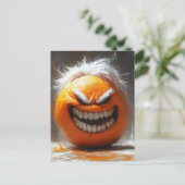 Carte Postale L'Orange Effrayante (Debout devant)