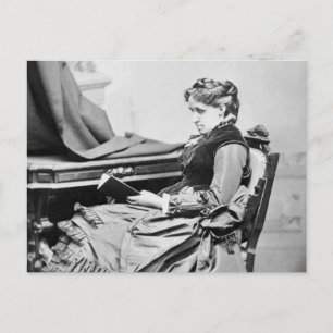 Carte Postale Louisa May Alcott en train de lire la photo