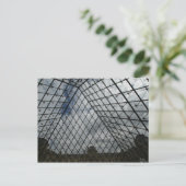Carte postale Louvre (Debout devant)