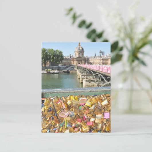 Carte Postale Love locks (Debout devant)
