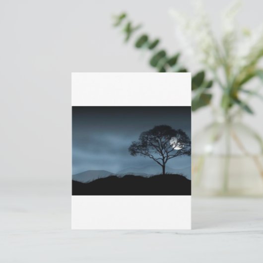 CARTE POSTALE LUNE BLEUE (Debout devant)