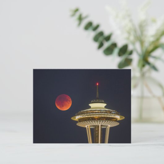 Carte Postale Lune de sang | Aiguille spatiale de Seattle (Debout devant)