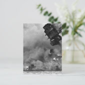 Carte Postale L'USS ARIZONA brûle après l'image_War (Debout devant)